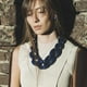 thumbnail image 4 of Collar de Cadena de Eslabones Acrílicos Gruesos Qarigey Boho Vino Rojo, 4 of 6