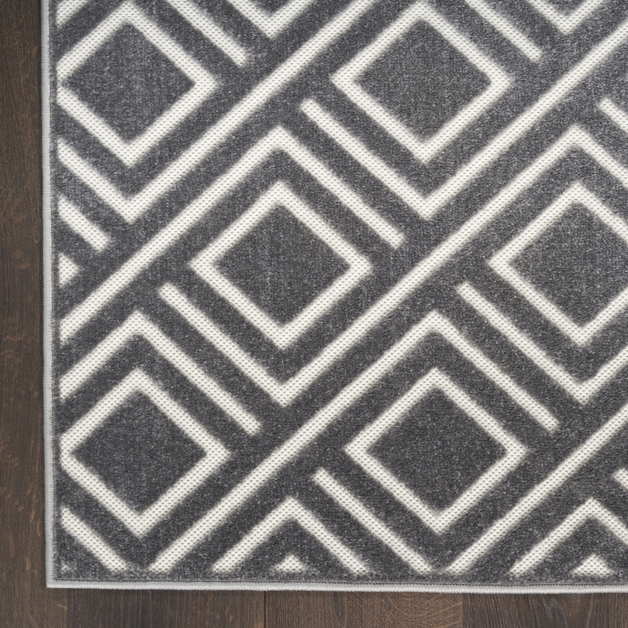 Nourison Care Free 3'11" x 5'11" Grey Modern Indoor Rug