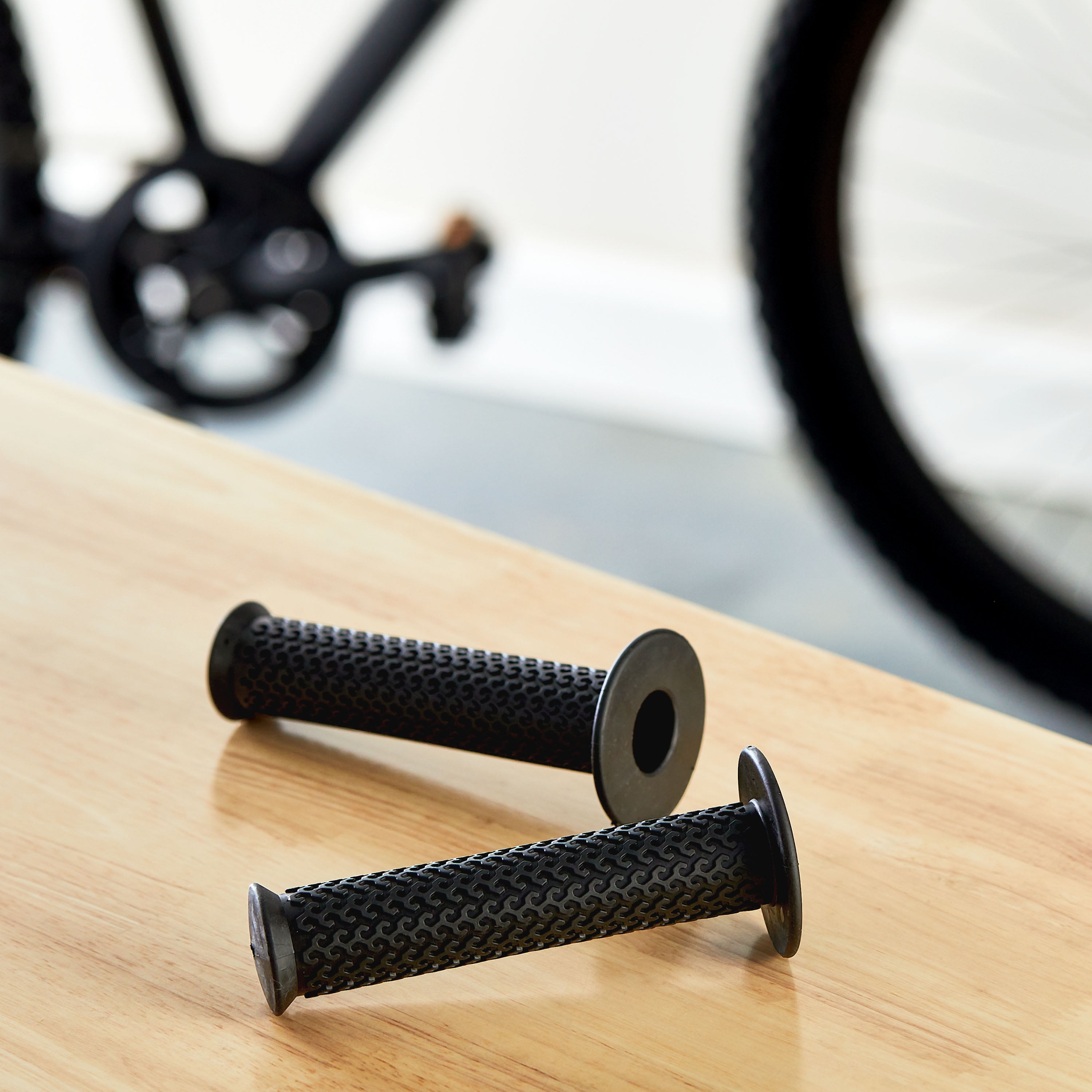 Concord Bikes Rubber Handlebar Grips Black for Bicycles with