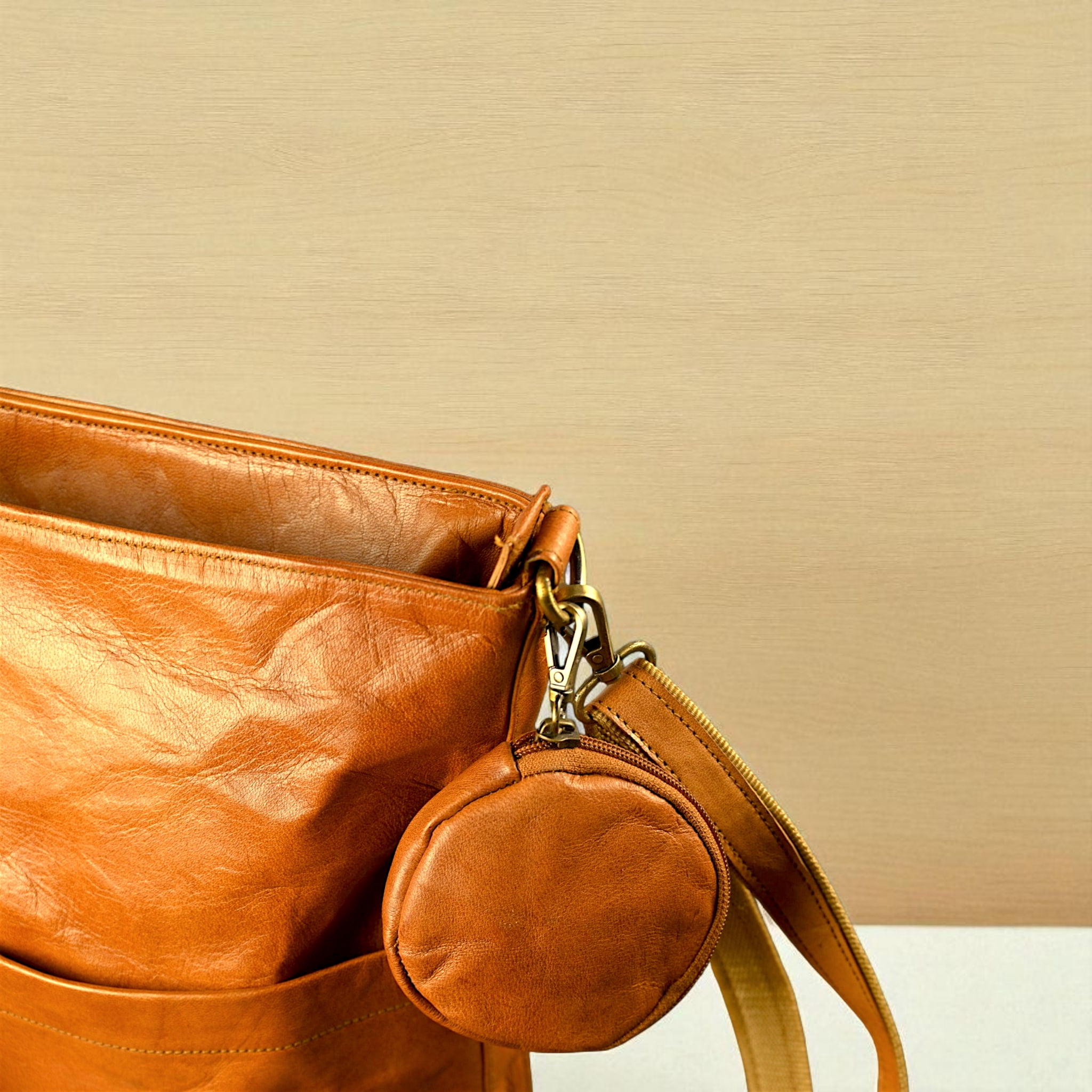Genuine Leather Tote Crossbody Bag for Women with Coin Pouch, Handmade Shoulder Handbag, Stylish Vintage Purse for Daily Travel Use Tote beg 14.5 x 13.5