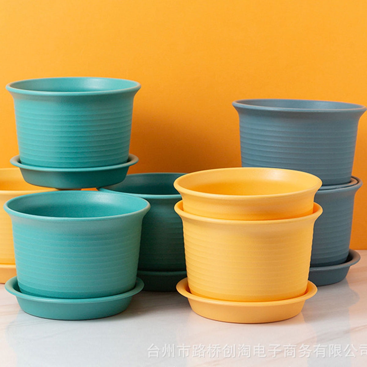 Travelwant Plastic Plant Pot with Saucers Flower Pots Planters Nursery