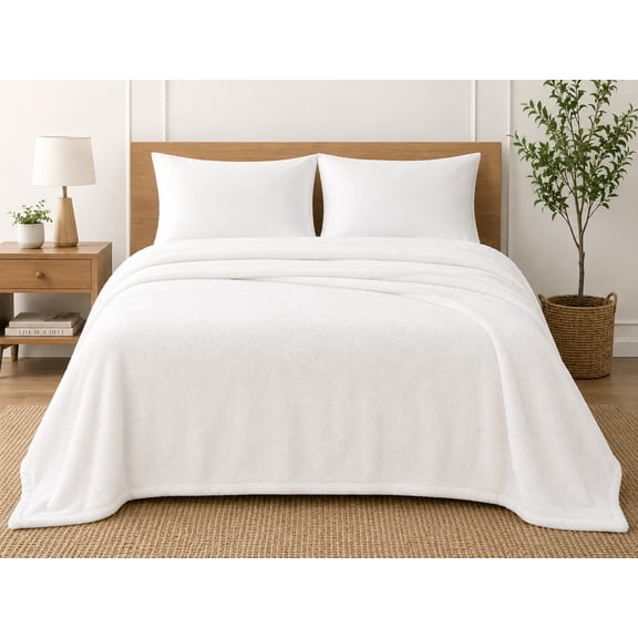 Super Soft Plush and Cozy Feel Flannel Bed Blanket, Queen Size,Very Comfortable For All Weather and Travel