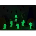 thumbnail image 4 of Figura Smiski, serie Glow in The Dark Cheer, paquete de 1, 4 of 4