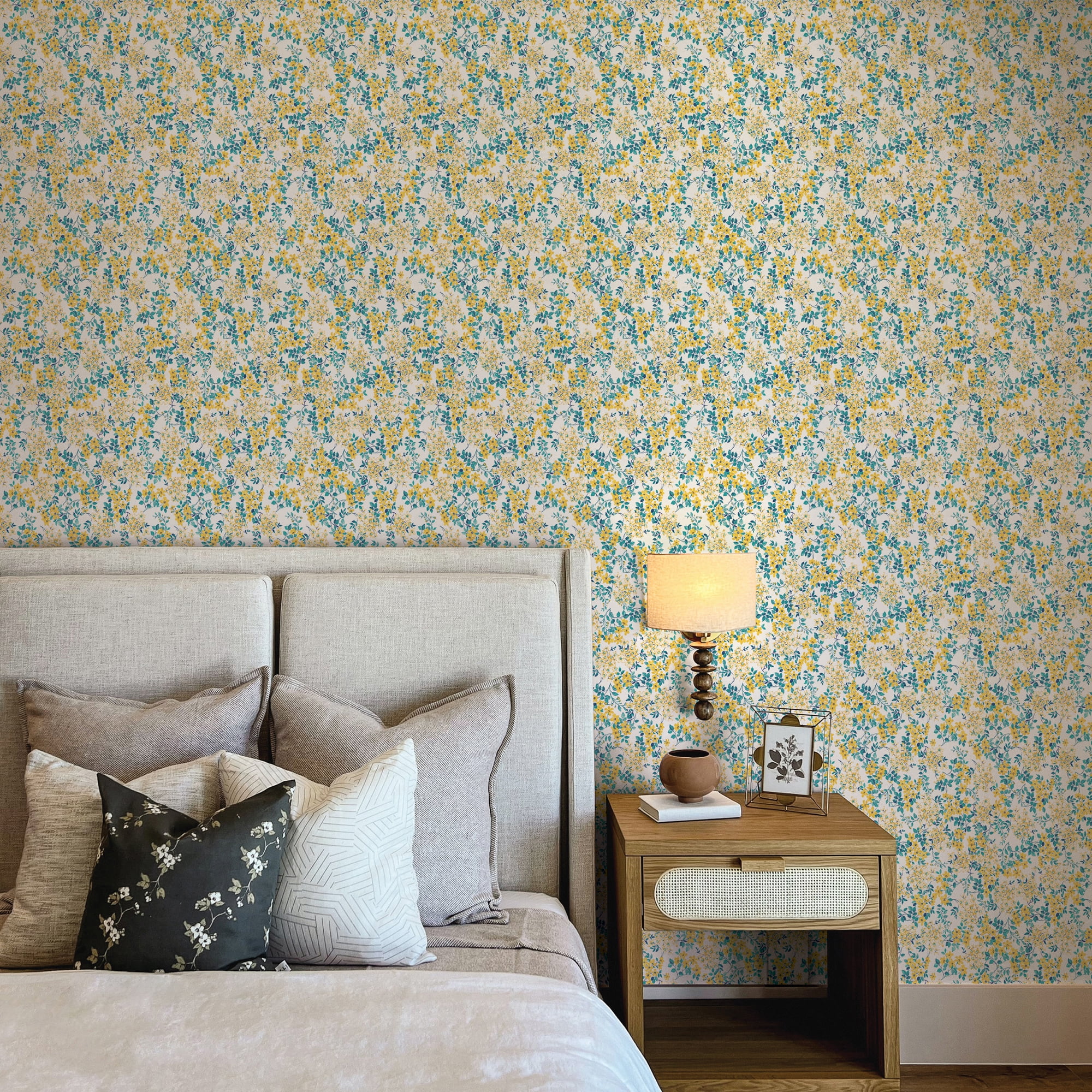 The Pioneer Woman Pretty Poseys in Yellow Floral Peel and Stick Wallpaper, 20.5" x 18'