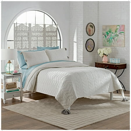 - Mainstays Tara Tassel 3 Piece Quilt Set
