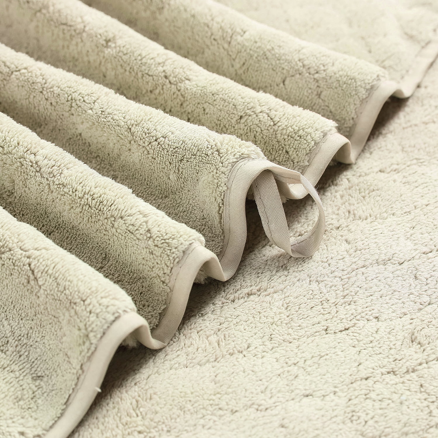 4 Pack Extra Large Bath Towels 35"x 70" Quick Dry Oversized Bath Towels Ultra Soft Microfiber Bath Sheets Highly Absorbent Bulk Towels Set for Bathroom Spa Hotel(Camel)