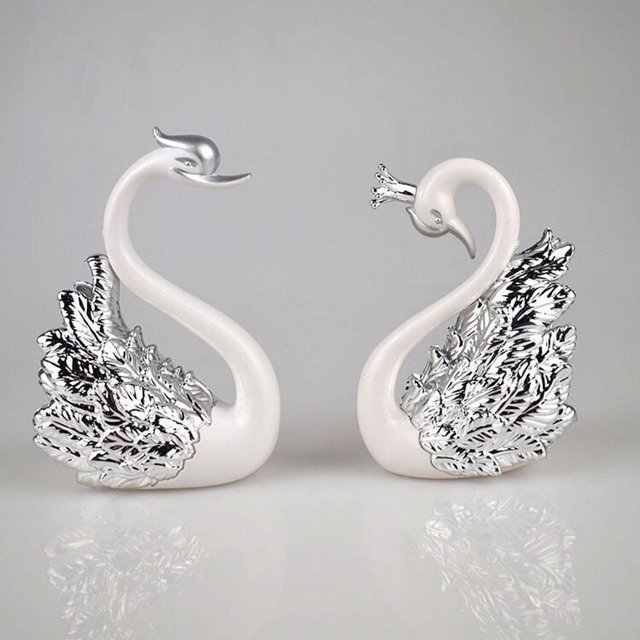 Figurita de pareja de cisnes para decoración del hogar, estatua con tema de amor, adorno para pastel, Interior de coche, accesorios de decoración de boda