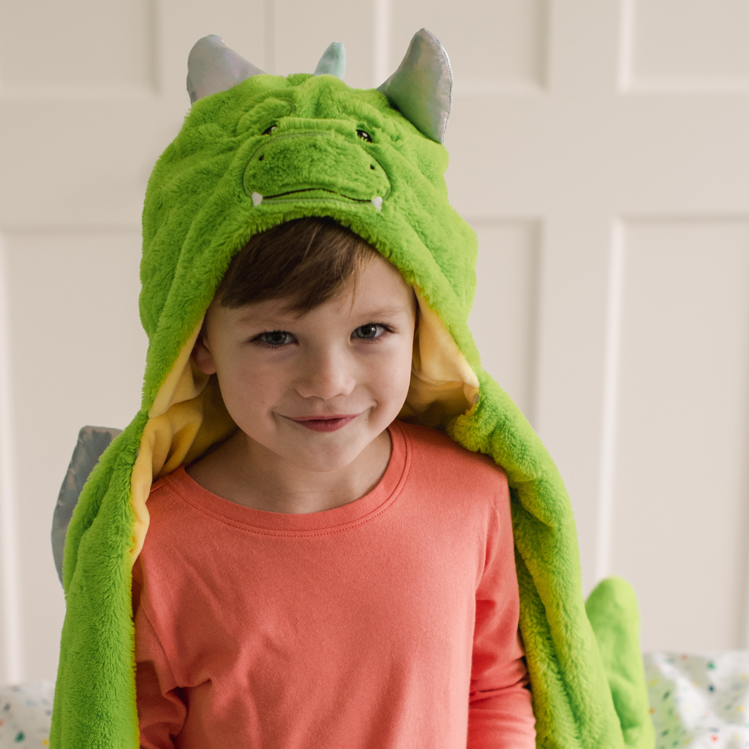 Animal Adventure® Wild for Style™ 2-in-1 Transformable Character Cape & Plush Pal – Dragon - image 2 of 7