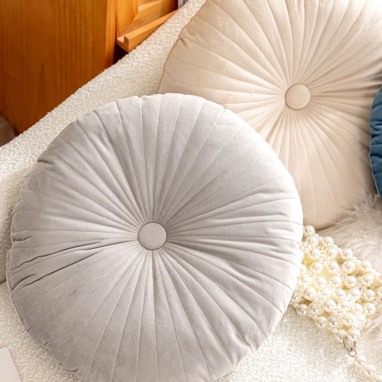 18 Inch Velvet Round Throw Pillow Pleated Meditation Floor Pillow Cushion Decoration Large Pillows Seating for Couch Chair Yoga Living Room