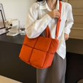 thumbnail image 4 of Bolsos cruzados de hombro cuadrados MOODS para mujer, nuevos bolsos de mano acolchados de algodón de moda de primavera 2024, bolso de mano acolchado de gran capacidad de lujo, 4 of 5