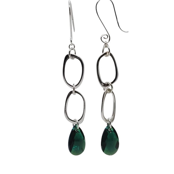 Jiana Deon Bright Emerald Shimmer Dangle Earrings, Adult Female Swarovski Emerald Crystal
