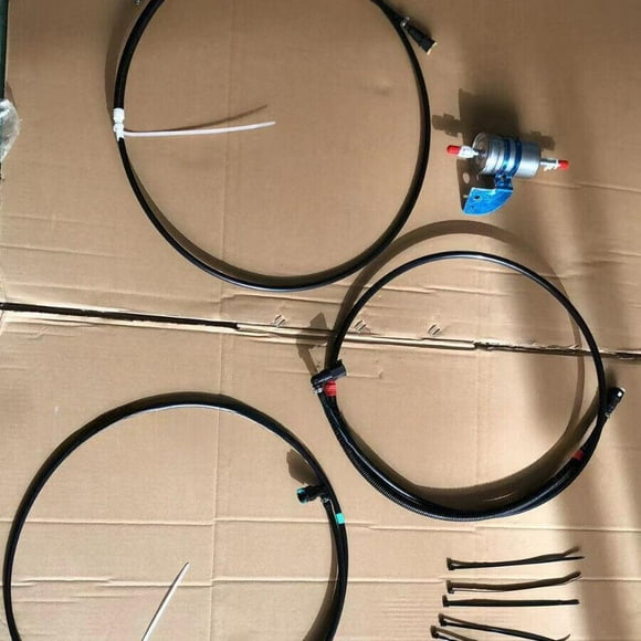 1 set of fuel lines for 2001 - 2004 Aztek Rendezvous FL-FG0268 -