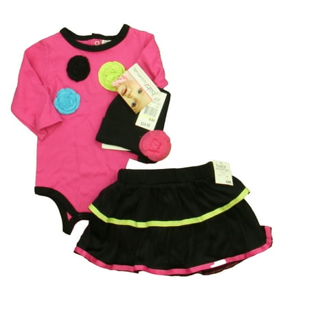 

Pre-owned Baby Essentials Girls Black | Pink Apparel Sets size: 6 Months