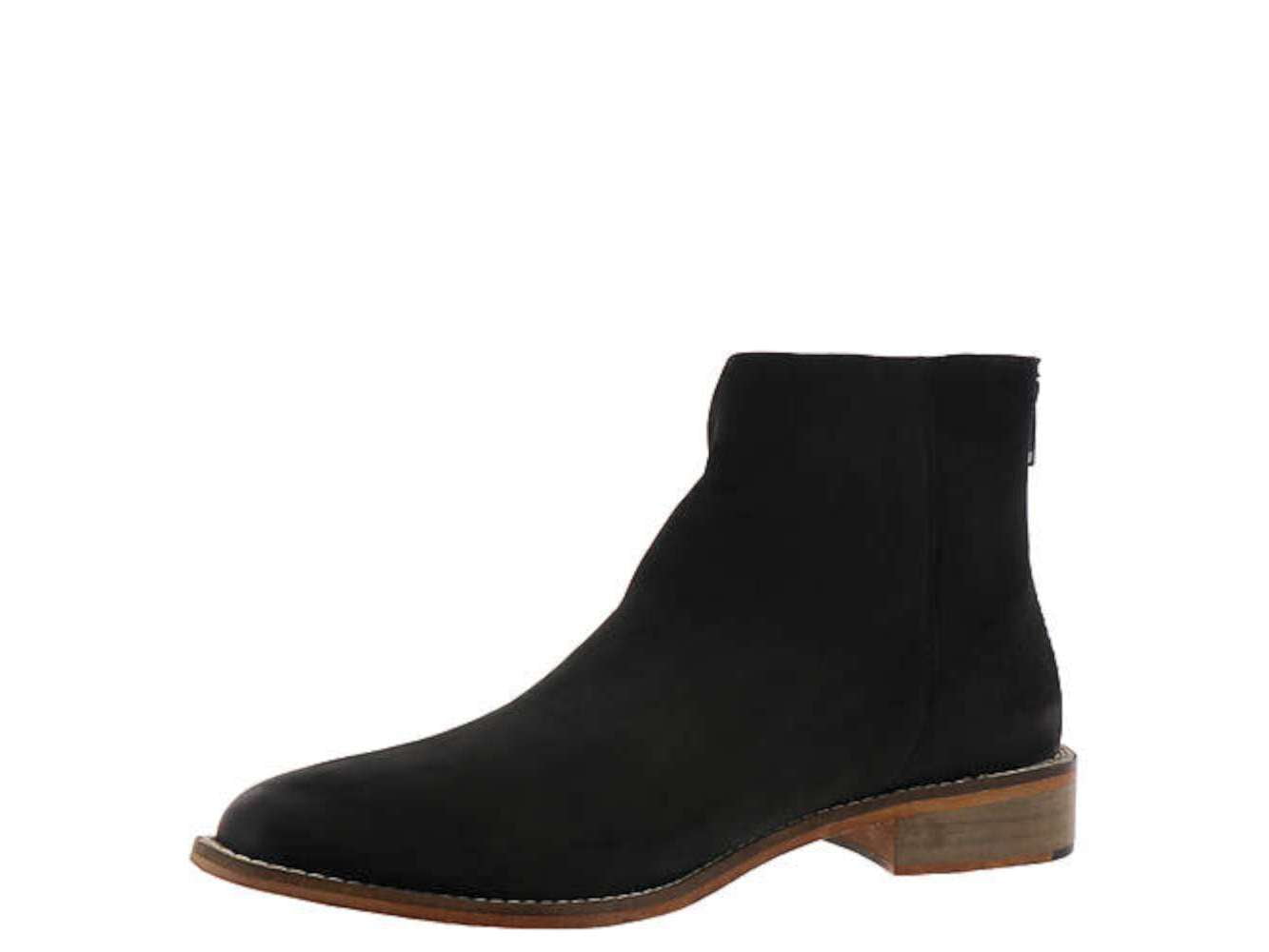 women's flat pointed chelsea boots