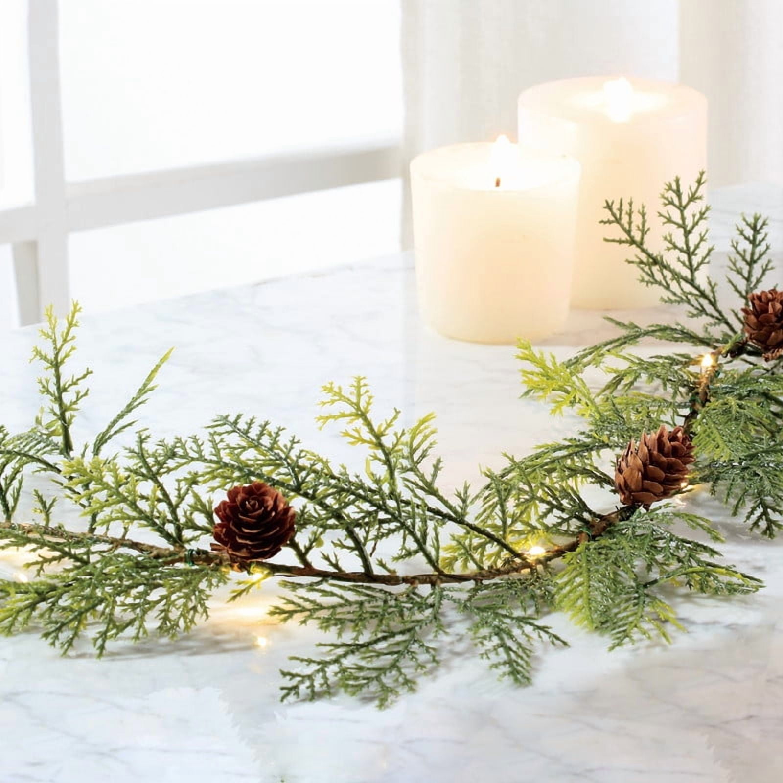 HOLIDAY TIME PL BO Guirlande de Feuilles LED 15 – Parfaite pour la Décoration de Noël, Usage Intérieur Uniquement