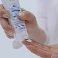 thumbnail image 2 of Bálsamo Calmante para el Pecho Mustela con Pino y Miel 40 ml, 2 of 3