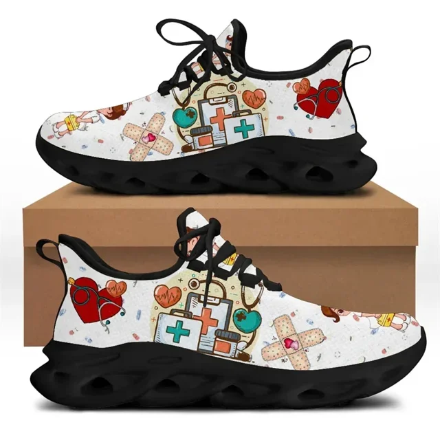 Zapatillas blancas de enfermería para mujer, con estampado de dibujos animados de enfermera y doctor, ligeras, con cordones, para deportes al aire libre y correr.