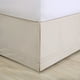 thumbnail image 3 of Falda de cama Tommy Bahama a medida de algodón liso King Beige, 3 of 7