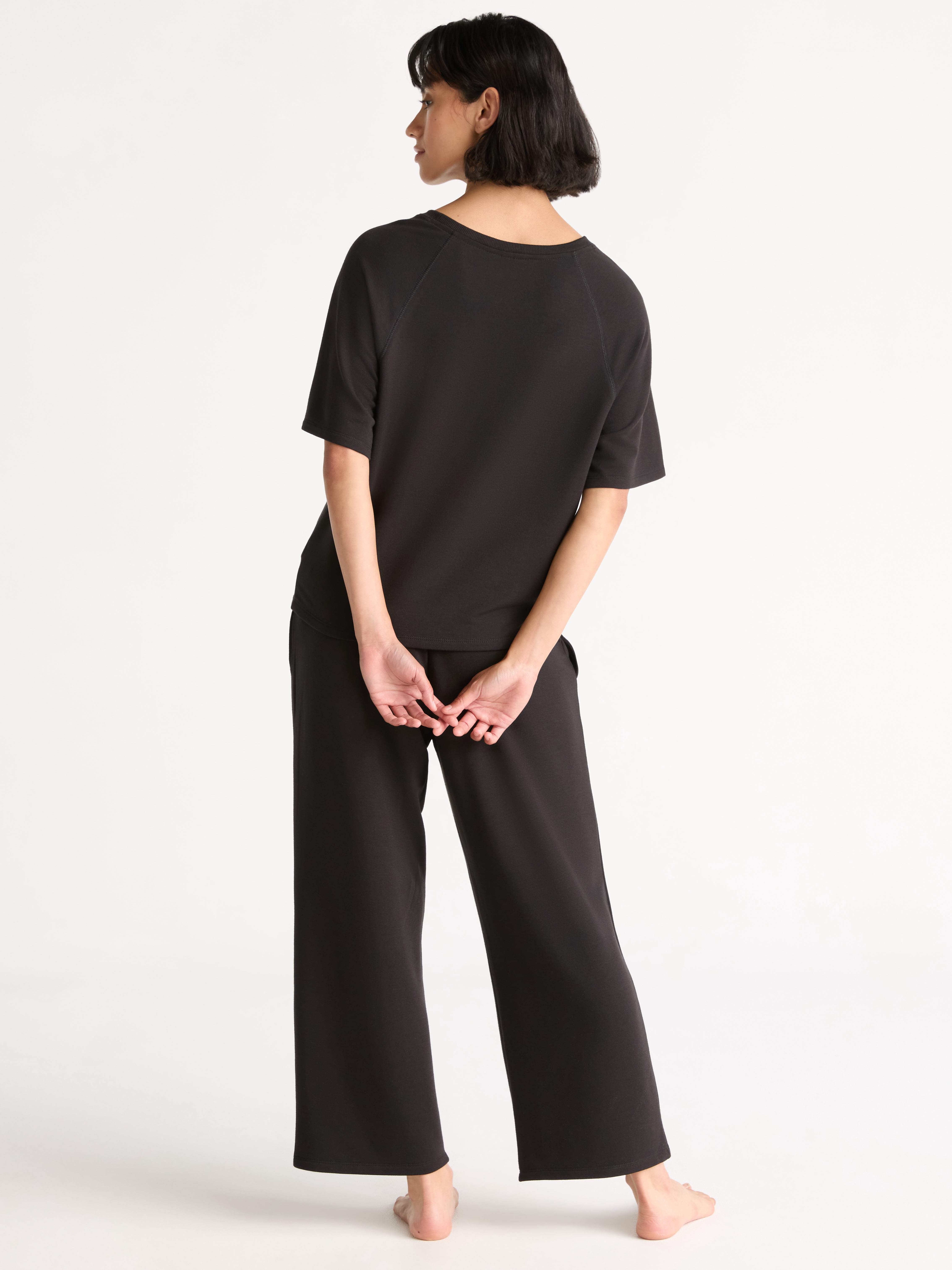 Joyspun Women's French Terry Short Sleeve Top and Capri Pants Pajama Set, 2-Piece, Sizes XS-3X