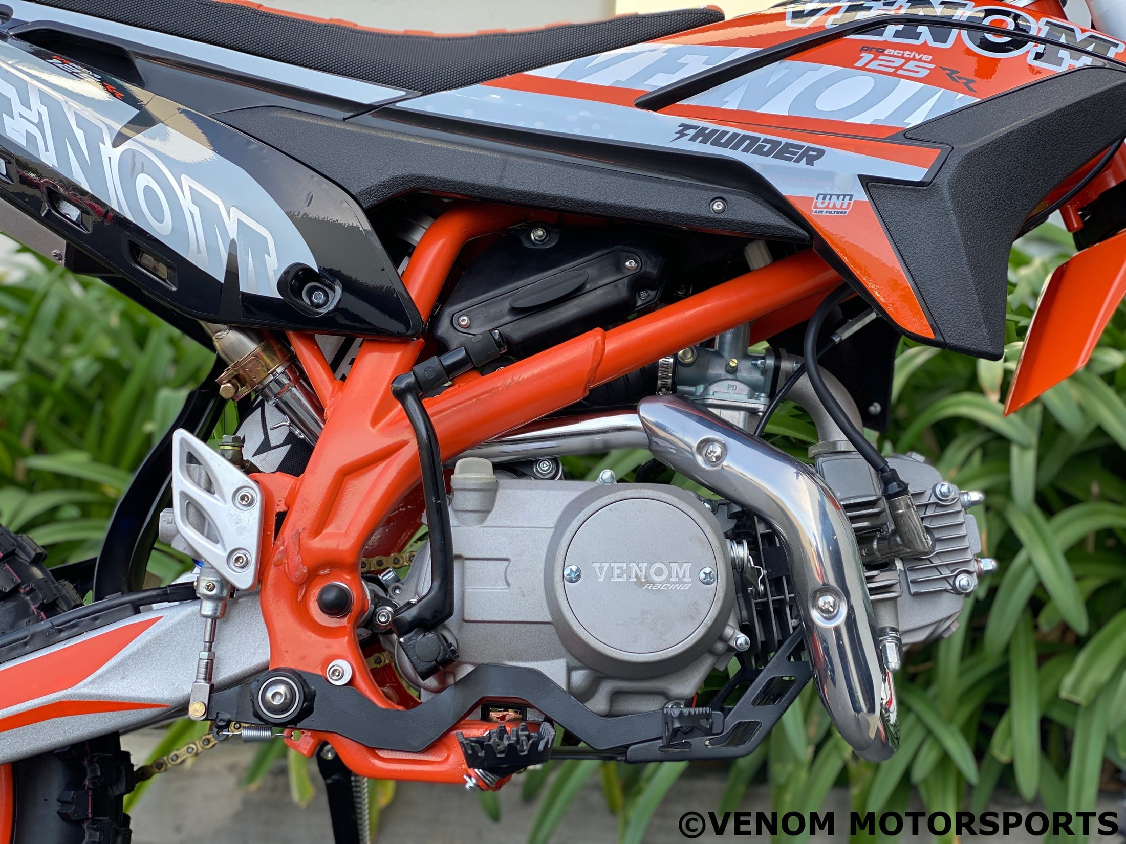 Venom Thunder 125cc Dirt Bike – 4-Speed Manual Transmission, Off-Road Ready