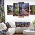 thumbnail image 1 of Beau Pont au-Dessus d'Un Ruisseau, 1 of 3