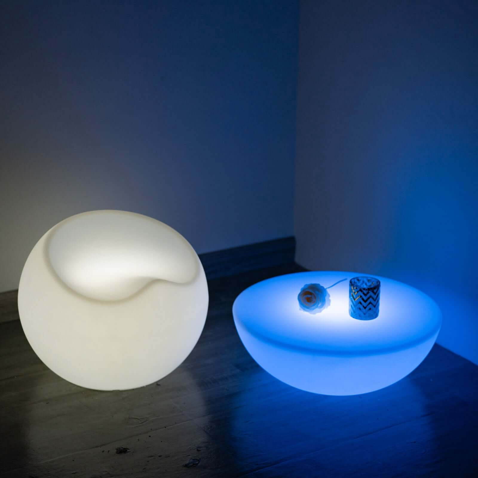 Efavormart 23.5" Cordless LED Rechargeable Round Table, Light Up Furniture - Color Changing, Waterproof with Accessory Bag