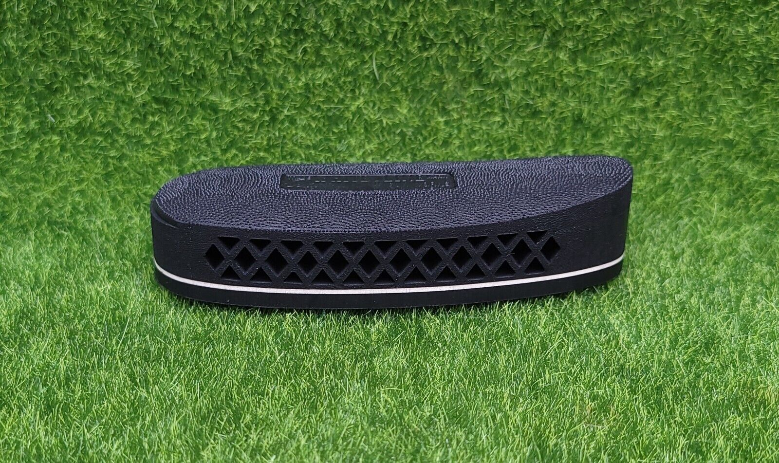 Pachmayr F325 Deluxe Field Grind to Fit Recoil Pad Medium Black with White Line