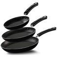 thumbnail image 1 of Juego de 3 sartenes antiadherentes Utopia Kitchen con base de inducción, de 8, 9.5 y 11 pulgadas, con mangos de baquelita, sin PFOA, color negro, 1 of 5