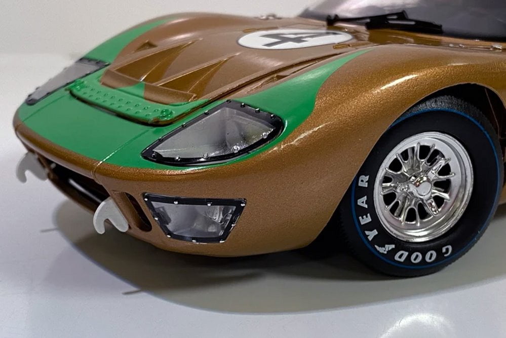 1966 Ford GT-40 MK II Le Mans #4, Gold - Shelby Collectibles SC414G - 1/18 scale Diecast Car