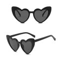 thumbnail image 1 of uds gafas de sol en forma de corazón para mujer gafas de sol estilo ojo de gato Vintage Mod gafas de sol de boda, 1 of 3