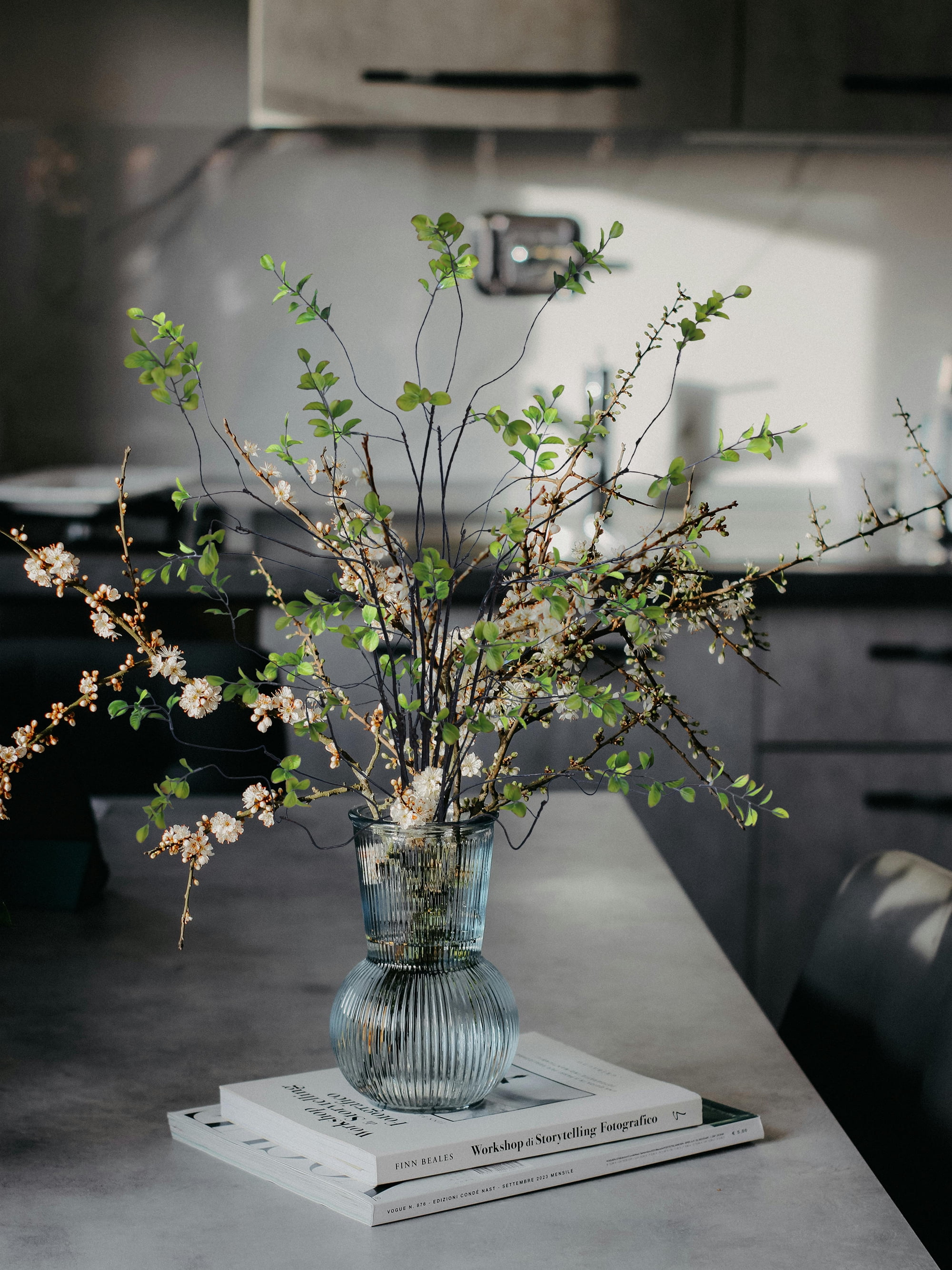 8pcs 38" Green Ficus Fake Leaves Silk Artificial Plants Tree Tall Greenery Stems Olive Branches Faux Flowers for Vases Filler Indoor Office Decorations Table Centerpiece Home Decor Forlaoers