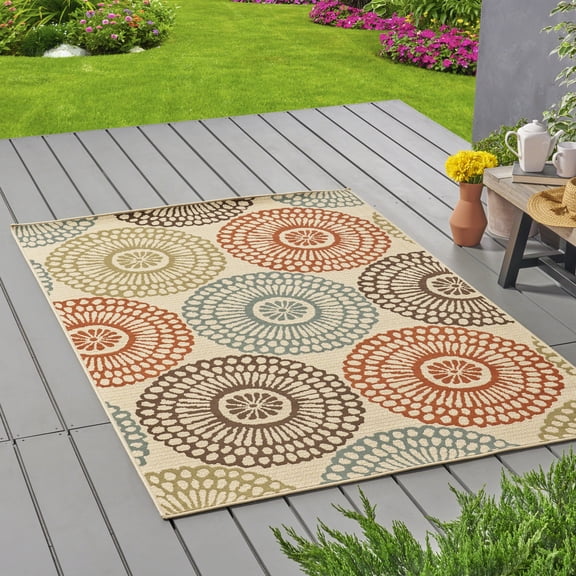 Indoor/ Outdoor Floral 5 x 8 Area Rug, Beige,Multicolored