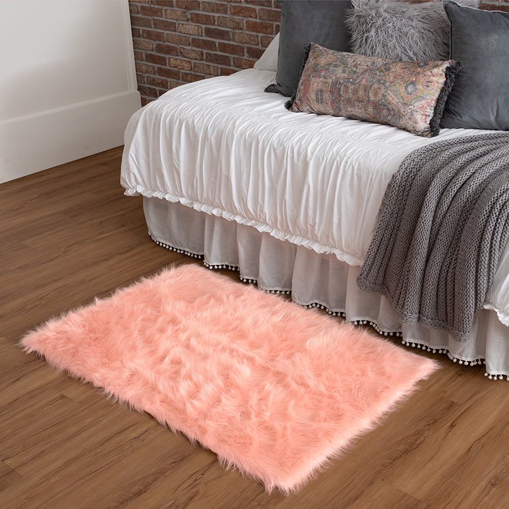 Mainstays Glam Solid Print Faux Fur Area Rug, 30" x 46"