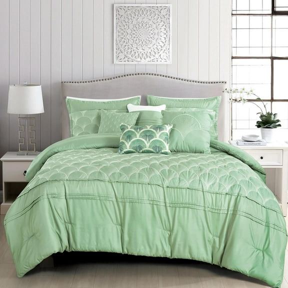 EvJK 7-Piece Comforter Set – Plush Polyester, Plush & Cozy, Reversible, Decorative Bedding Set – Queen