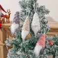 thumbnail image 4 of Toystoory Muñeco de gnomo de Navidad para el hogar, diseño de escena de adorno colgante interesante, decoración de árbol de Navidad, Blanco, 4 of 6