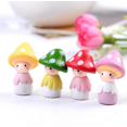 thumbnail image 1 of Fairy Garden Kit Mini Mushroom Doll Miniatura Estatuilla Casa de muñecas Adorno Juguete Musgo Micro Paisaje Bonsai Decoración Artesanía de resina hecha a mano, Mushroom Doll 4pcs Color aleatorio brillar Juguete, 1 of 6