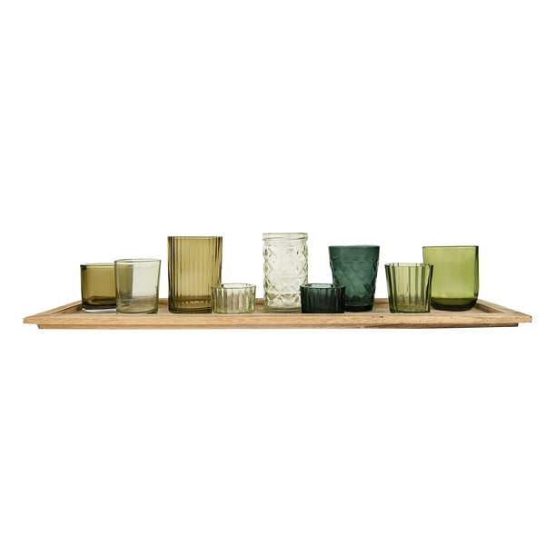Bandeja de madera Creative Co-Op con 9 portavelas de vidrio verde