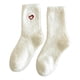 thumbnail image 2 of Adornos para San Valentín, calcetines blancos acolchados, calcetines gruesos de lana para otoño e invierno, calcetines cálidos y acogedores de nailon y licra., 2 of 6