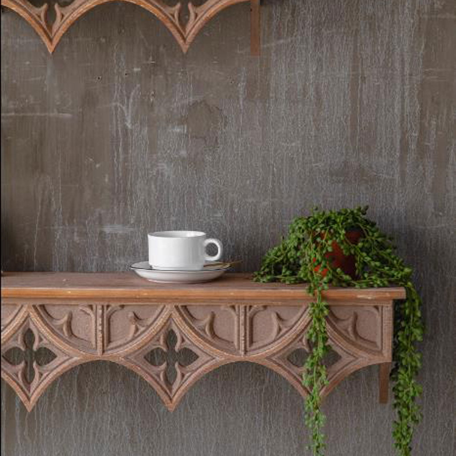 Retro Solid Wood Wall Shelves, Wall-Mounted Floating Shelves for Decorations, Vintage-Style, for Living Room, Bedroom, Office, Decorative Wall Display Shelf