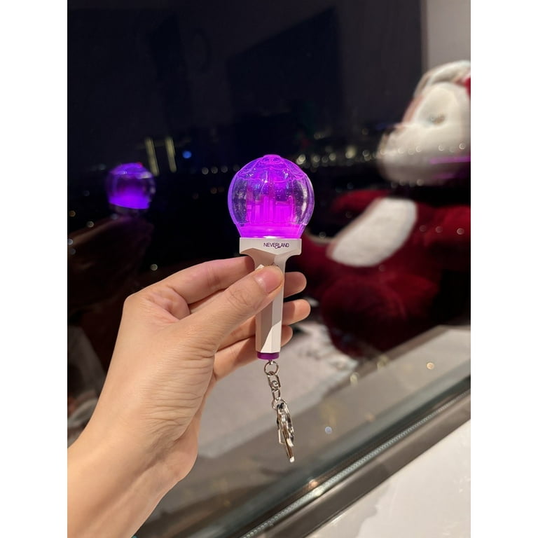 アイドル (G)I-DLE OFFICIAL MINI FANLIGHT KEY RING Kpop Idol (G)I-DLE Lightstick Keyring Castle Lamp Mini Glow
