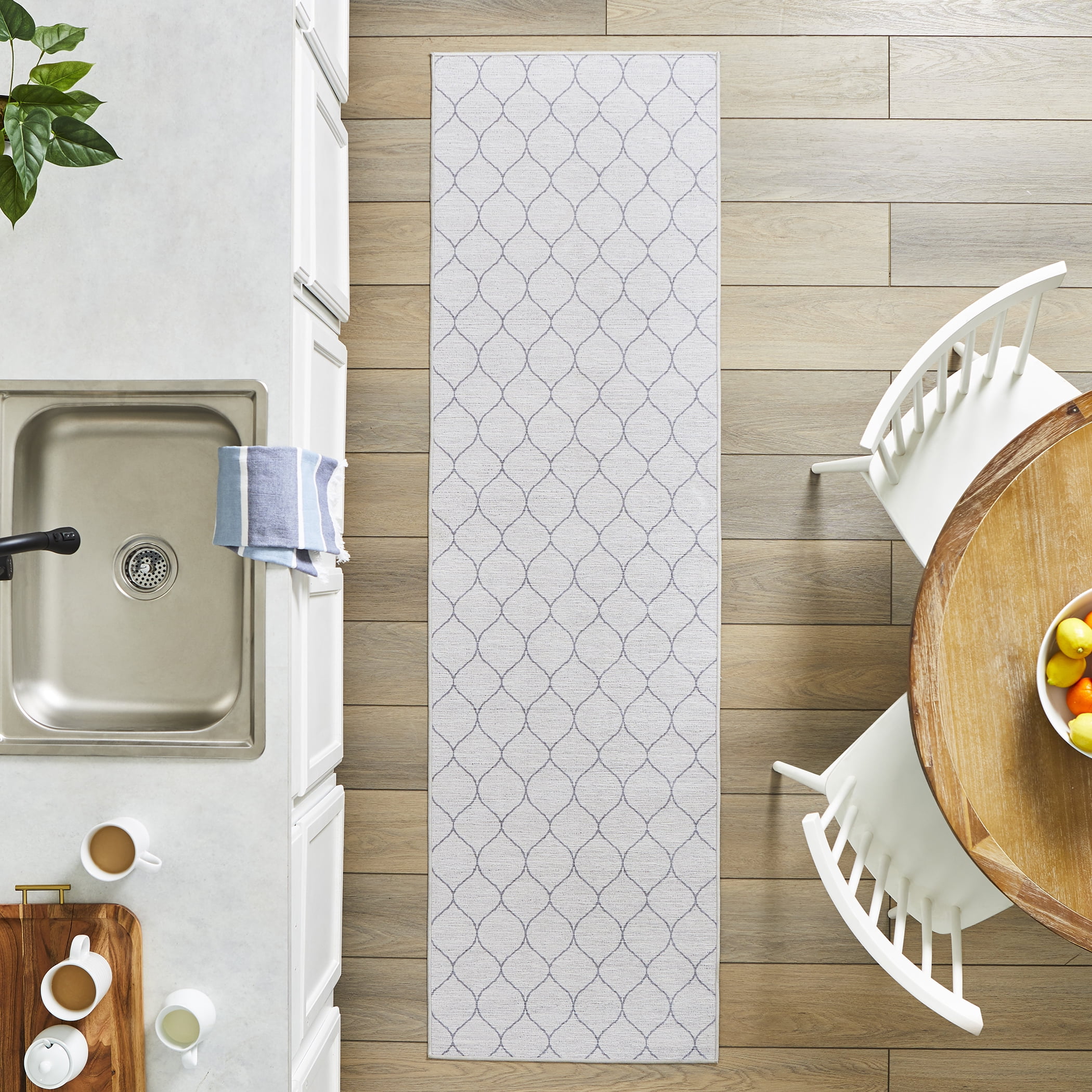 Better Homes & Gardens Geometric Indoor Runner Rug, Machine Washable, Ivory, 2'x7'