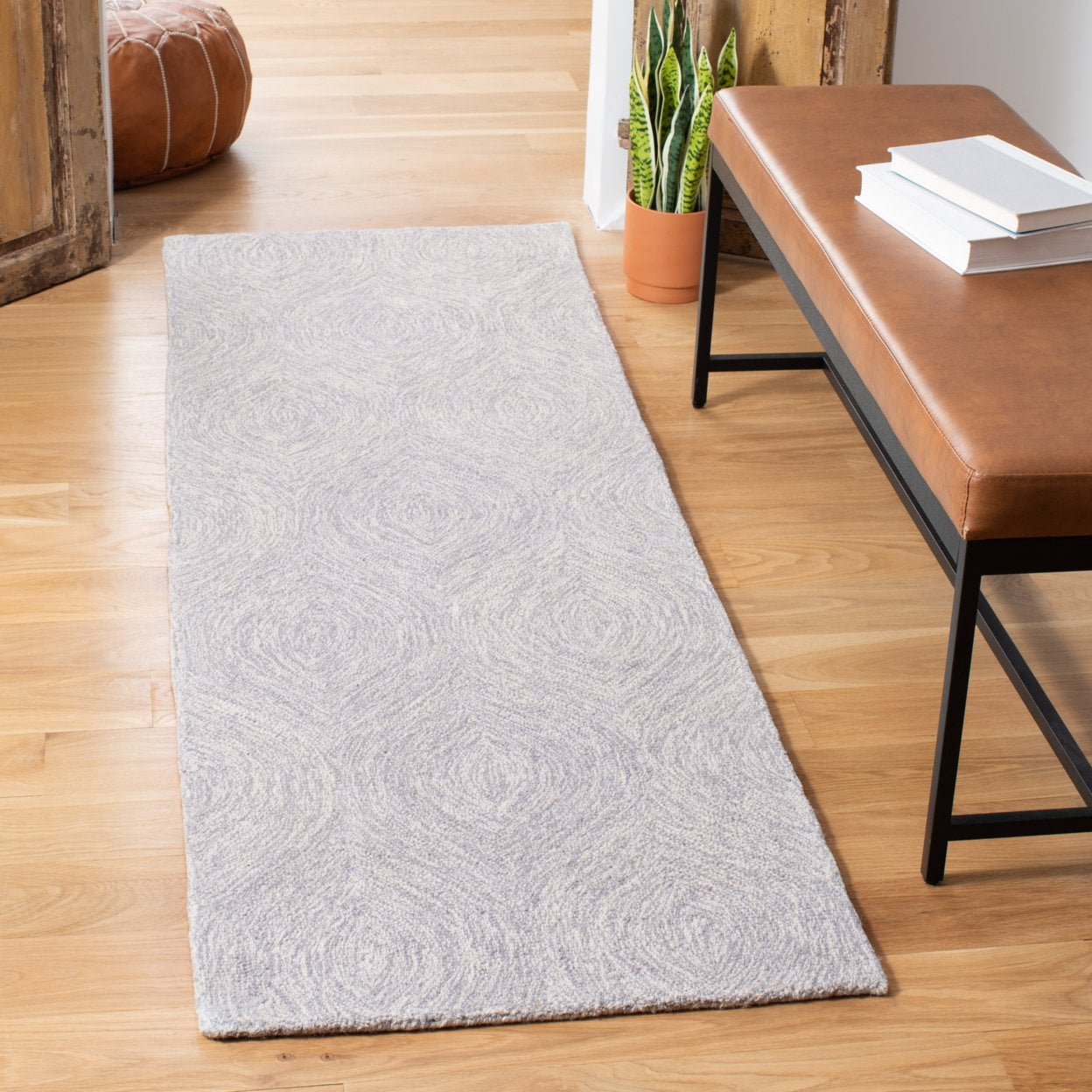 SAFAVIEH Micro-Loop Catrine Abstract Ogee Wool Area Rug, Silver/Ivory, 4' x 6'