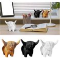 thumbnail image 1 of Bonita figura de vaca de las Tierras Altas, adorno de vaca hecho a mano, decoración de mesa para el hogar y la oficina, mini estatua de vaca de las Tierras Altas, adorno para tarta, decoración de inau, 1 of 5