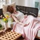 thumbnail image 3 of Manta Bedsure Cooling Queen de bambú, 230 x 230 cm, color rosa, 3 of 9