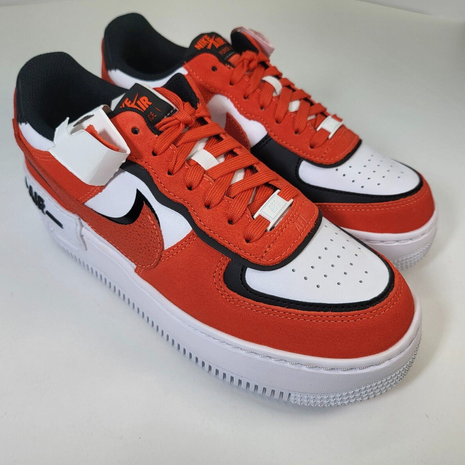 Nike Air Force 1 LV8 2 Older Kids' Shoes - Orange