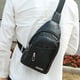 thumbnail image 1 of Mochila con correa y orificio para USB y orificio para auriculares. Mochila con correa para senderismo, mochila multiusos para el pecho., 1 of 7