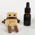 thumbnail image 1 of Figurilla del Hombre de Madera Sacudida - Decoración de salpicadero de madera hecha a mano con ramas que se balancean, adorno de escritorio, 3 pulgadas, veta de madera única, 1 of 1