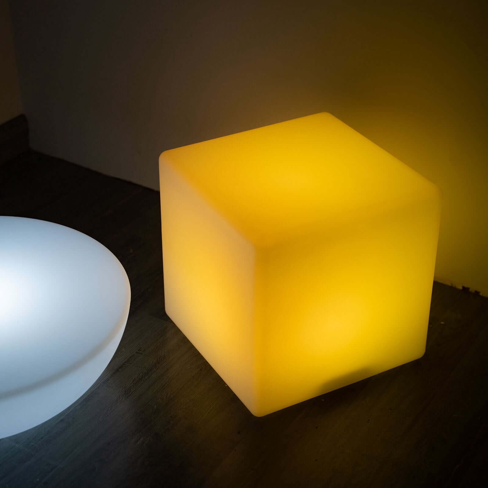 Efavormart 15.5" Cordless LED Rechargeable Light Cube Illuminated Furniture Stool - Color Changing, Waterproof with Accessory Bag