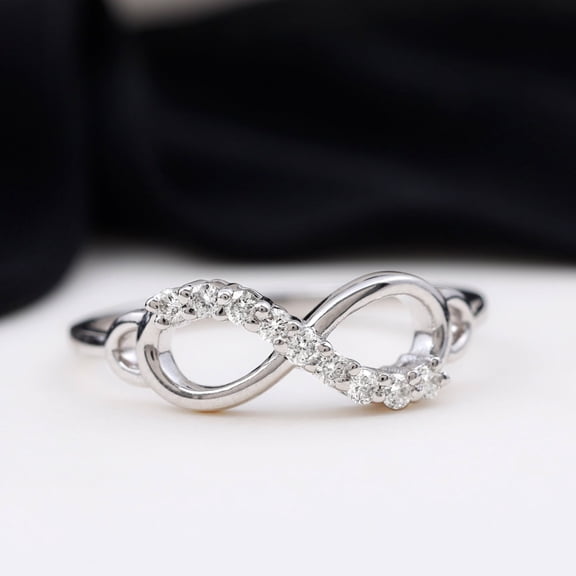 Kalapi Jewel 14K White Gold Plated 1.1 Ct Round Cut Moissanite Ring for Her - Gorgeous Engagement Ring for Women's - Gift for Proposals and Special Occasions - Wedding Promise Ring