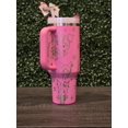 thumbnail image 3 of Vaso Stanley de Kuromi de 40 Oz | Taza Stanley de Hello Kitty de Sanrio | Botella de Agua Rosa Peonía | Envoltura Completa con Grabado Láser Personalizado | obsequios para Ella, 3 of 10